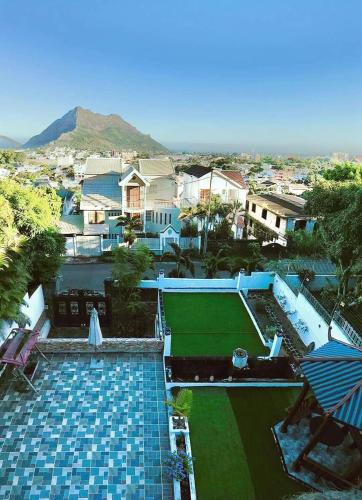 Yiru Academy's upstairs art & viewing room 2