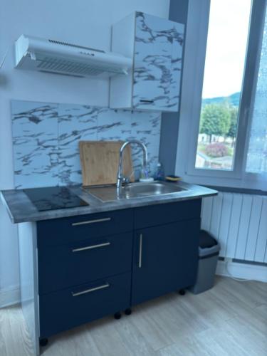 Η κουζίνα ή μικρή κουζίνα στο Studio near thermal baths & city center