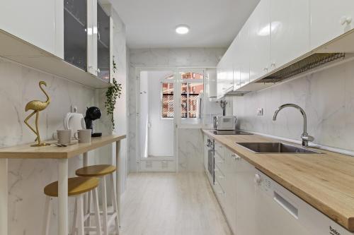 Amplio apartamento con piscina y parking en Torremolinos