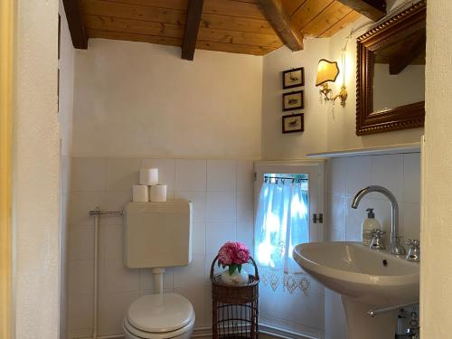 Phòng tắm tại Palazzo Farini Bed & Breakfast