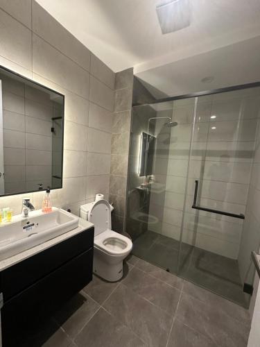 Ένα μπάνιο στο Luxury Suites AT Axon Residence