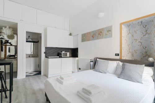 GuestHost - Bright Studio Apt MM2 Sant'Agostino