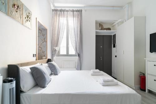 GuestHost - Bright Studio Apt MM2 Sant'Agostino