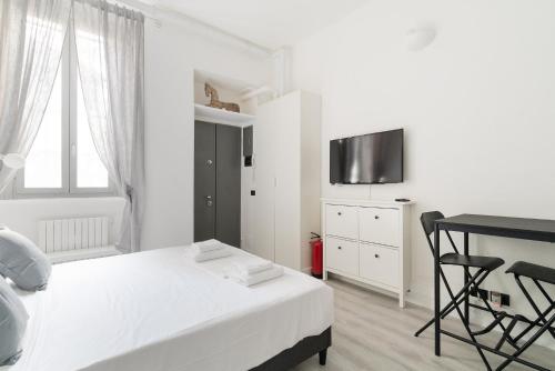GuestHost - Bright Studio Apt MM2 Sant'Agostino