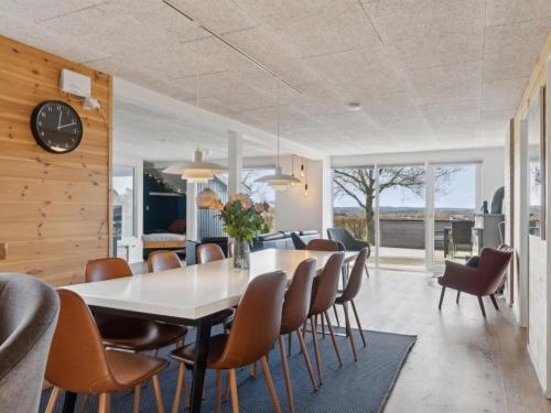 Posezení v ubytování Holiday Home Neele - 800m from the sea by Interhome