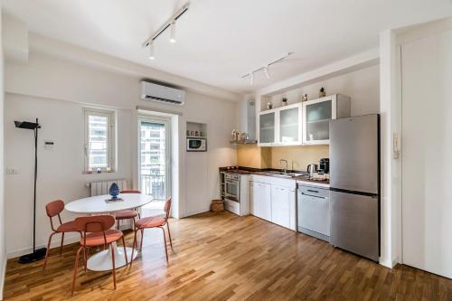Lungotevere Bijou with Private Balcony