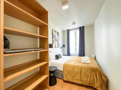 UrbanFlat 03 - 4 Bedroom Apartment in Center of Paris