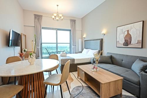 Luxury Studio Near Downtown Dubai