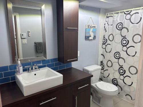 Ένα μπάνιο στο Appartement Condo dans le vieux Québec