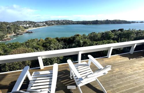 Gorgeous beach house on Oneroa Bay