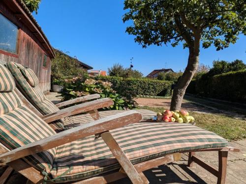 Κήπος έξω από το Holiday Home Taja - 170m from the sea by Interhome