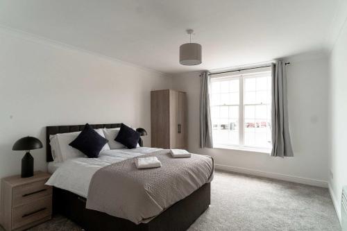 Voodi või voodid majutusasutuse Modern 1 Bed Harbour-side Apartment in Whitehaven toas