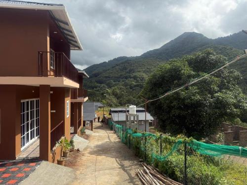 Nespecifikovaný výhled na hory nebo výhled na hory při pohledu z rezortu