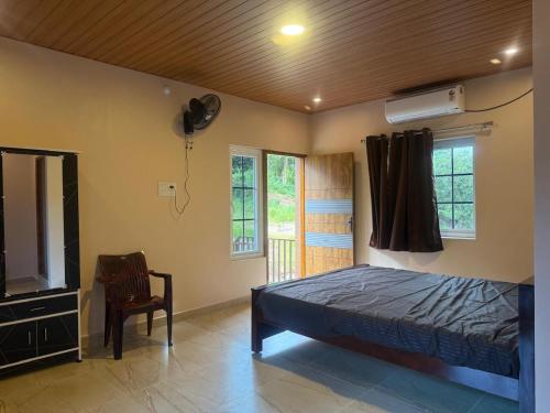 Postel nebo postele na pokoji v ubytování French Resort