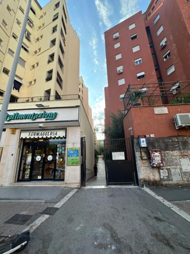 Metro A Family Apt - 2 camere, cucina e salotto
