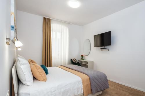 Central Split - Spacious 2BR - 2 King Beds