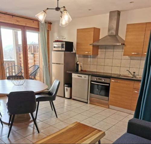 bel appartement avec vue sur lac et piste 4 a 6 pers