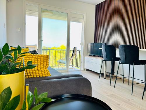 Silver View Apartment