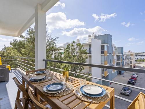 Apartment by Marina, beach, town #1971