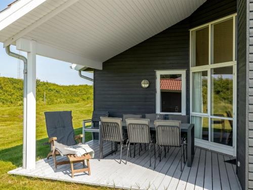 Μπαλκόνι ή βεράντα στο Holiday Home Ernesta - from the sea by Interhome