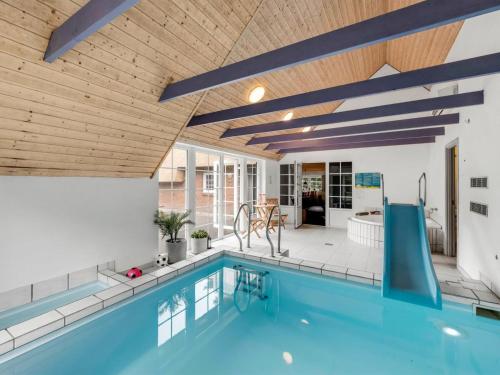 Πισίνα στο ή κοντά στο Holiday Home Ulf - 2km from the sea by Interhome