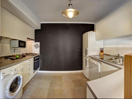 Sonel Investe Martim Moniz Apartment by Get Your Stay