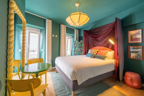 Ένα ή περισσότερα κρεβάτια σε δωμάτιο στο House Gallery in the Heart of the City