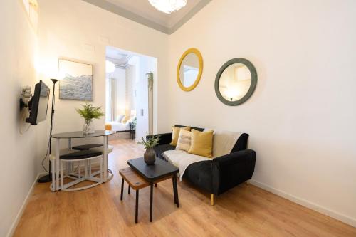 Apartamento de 1 dormitorio con balcón en el corazón de Madrid Temporal CER822