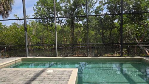 Πισίνα στο ή κοντά στο 12208 Siesta Drive