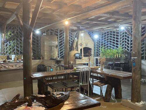 En restaurant eller et andet spisested på Casa de Campo Família, Natureza e Liberdade