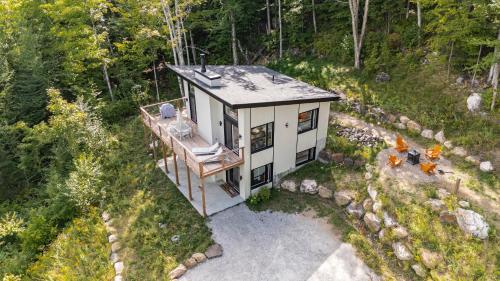 Gambar di galeri bagi La Libellule- The Zen Lake House in Tremblant di Brébeuf