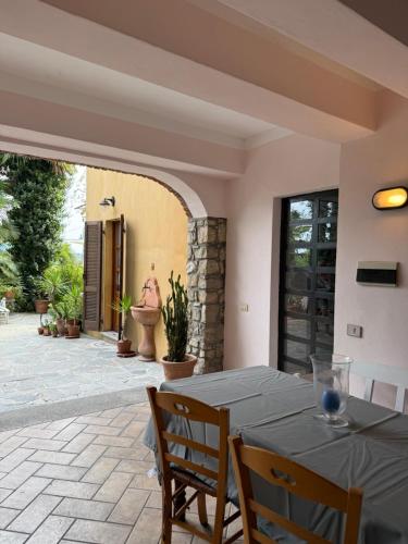 Αίθριο ή υπαίθριος χώρος στο Casa Clara Gartenwohnung nahe Lago Maggiore