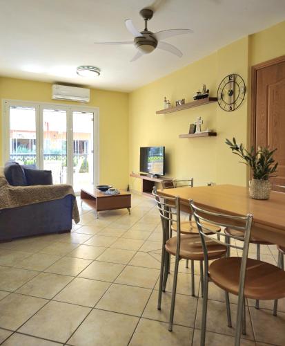 Mary's luxury apartment Elaia 2