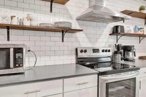 Dapur atau dapur kecil di 86th Cozy Coop