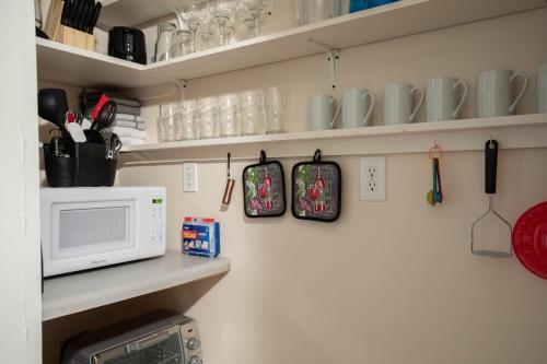 Dapur atau dapur kecil di Arlington Crescent Revival - Unit 2