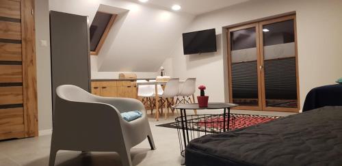 Una cocina o zona de cocina en Osada Ostrowsko