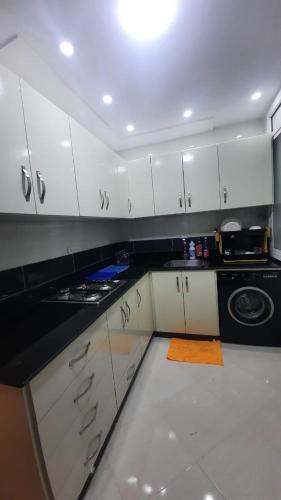 Una cocina o zona de cocina en اقامة سهيلة