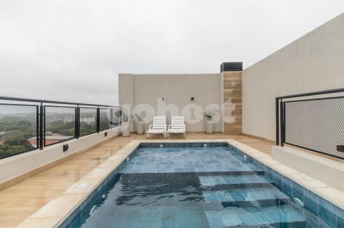 Kolam renang di atau dekat dengan Comfortable 2 Bed Apt In Mcal Lopez Ave