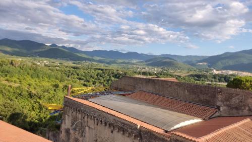 a view of the mountains from a building at Casa Piazza Santa Maria in Isernia