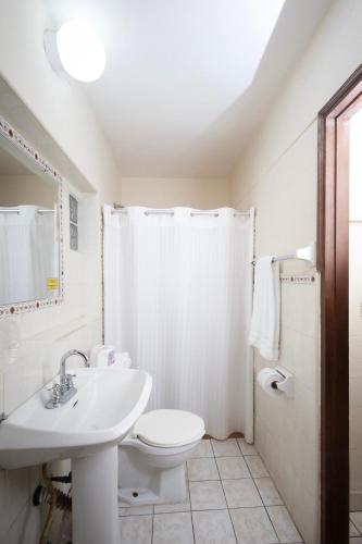 Ένα μπάνιο στο Hotel Suites Kino