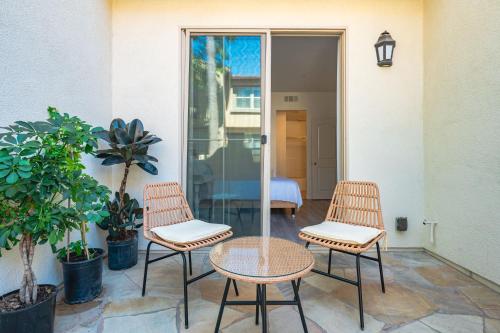 Μπαλκόνι ή βεράντα στο Private Entry Suite w Patio Bath Kitchenette