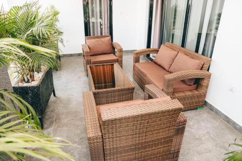 Zona de estar de Kigali Luxury Home