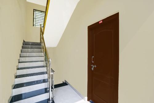 Fotografie z fotogalerie ubytování Hotel 83052 O Souparnika Residency v destinaci Pathanāmthitta