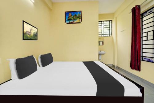 Fotografie z fotogalerie ubytování Hotel 83052 O Souparnika Residency v destinaci Pathanāmthitta