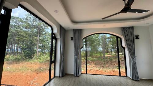Κήπος έξω από το Đông Dương Villa