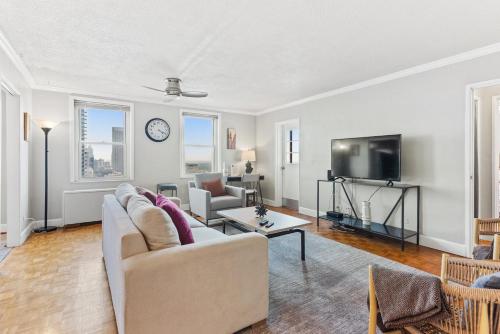 Skyline Serenity 1 Bdrm Stunning Atlanta Viewsにあるテレビまたはエンターテインメントセンター