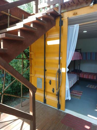 Balkón nebo terasa v ubytování A Casa Raiz Containers