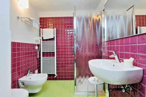 Kylpyhuone majoituspaikassa Guest House Viaroma