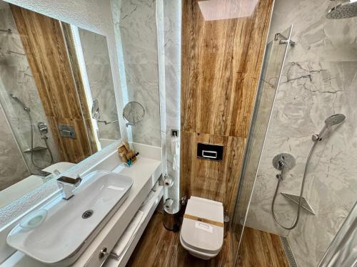 Ένα μπάνιο στο Ottoman Şükrü Efendi Hotel