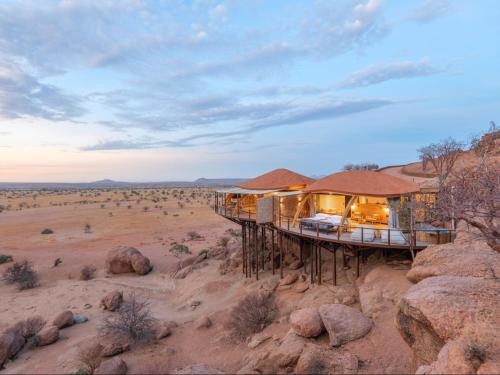 Peisaj natural din apropierea acestei vile